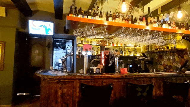 Monk's Pub